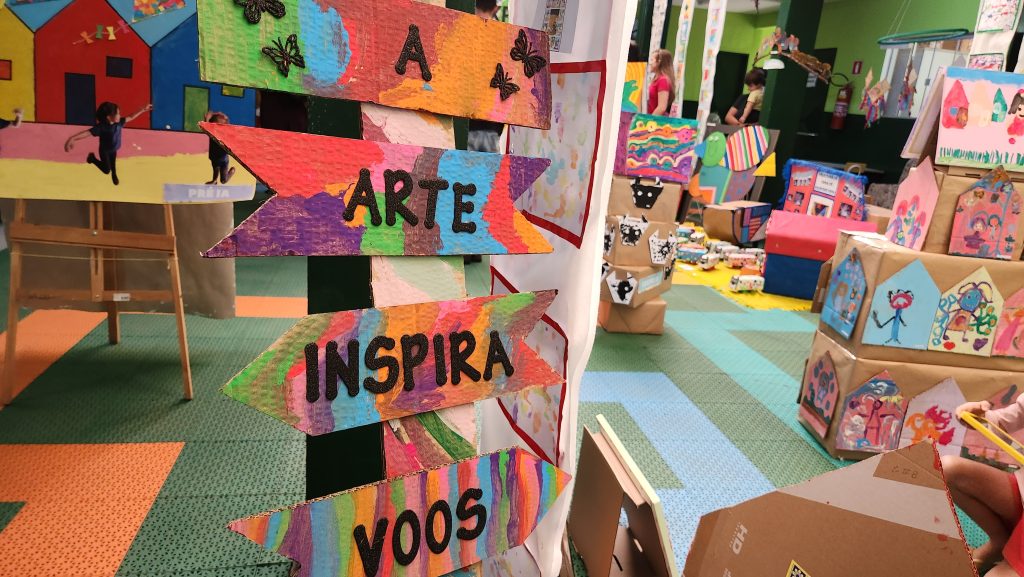 exposição de artes feitas pelos estudantes do CEI Zedu.