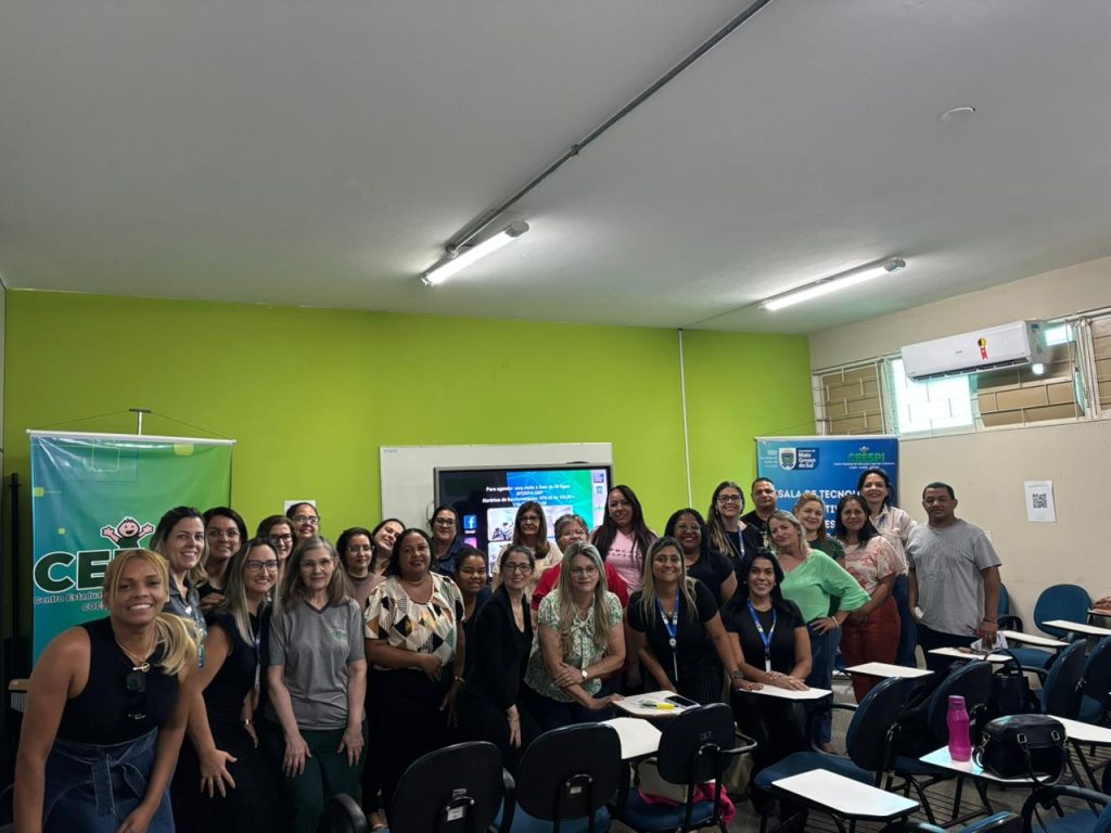 Encontro 04 de novembro - Vespertino - participaram os professores de apoio das EE Padre Mário Blandino , EE Profª Flavina Maria da Silva, EE Profª Neyder Suelly Costa Vieira, EE Maestro Heitor Villa Lobos, EE H