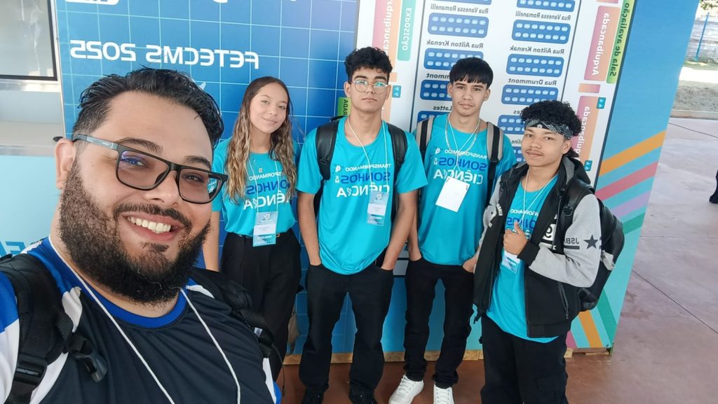 Estudantes durante XV FETEC MS 2025