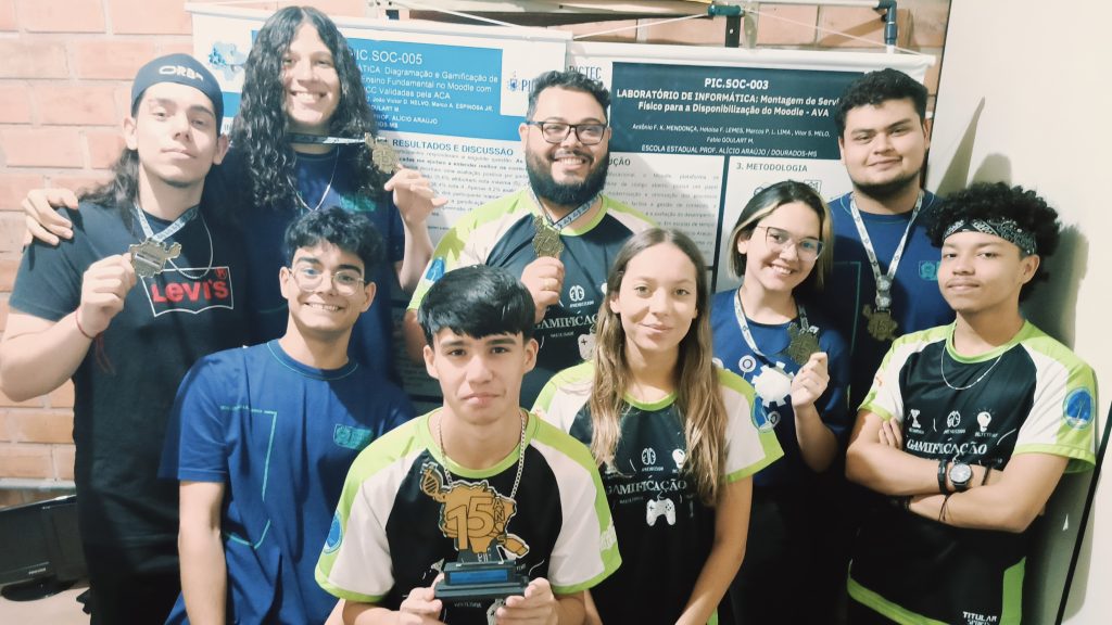 Estudantes durante XV FETEC MS 2025