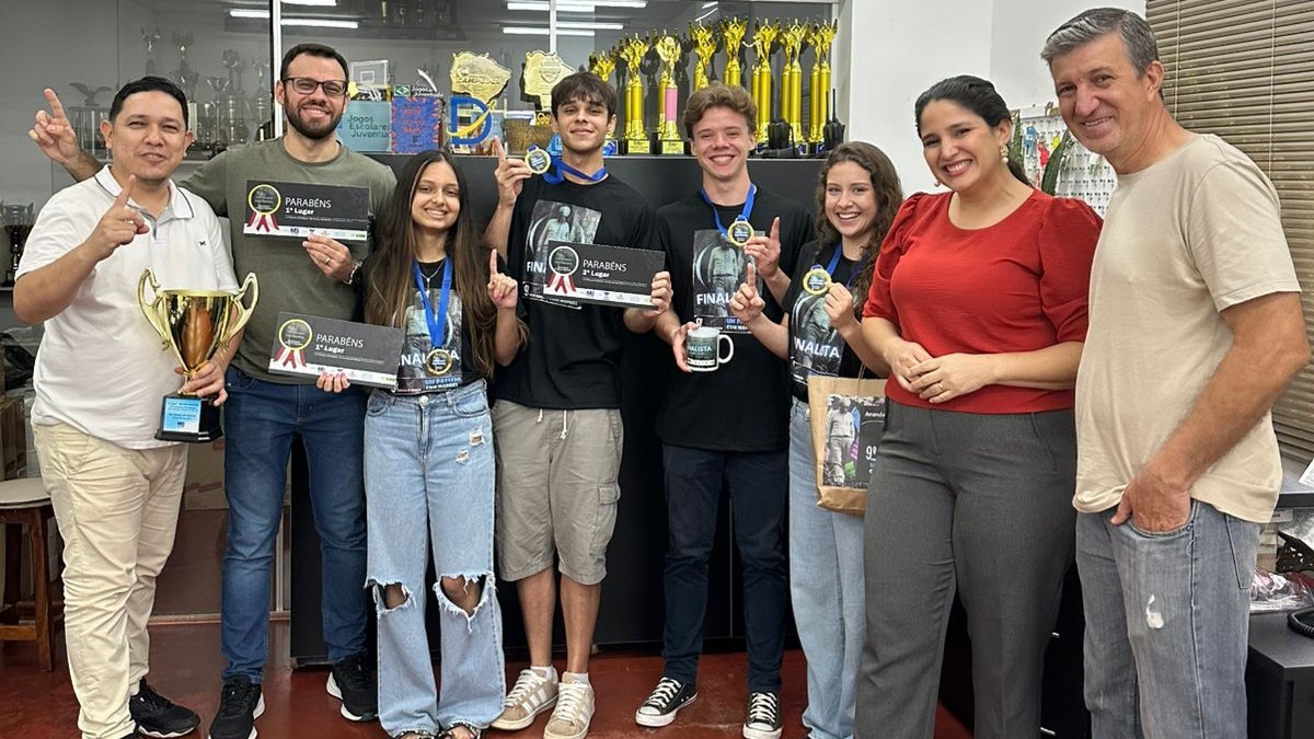 EE Presidente Vargas leva 1º e 2º lugar durante o 9º Concurso de Redação 'Um Passeio com Manoel'