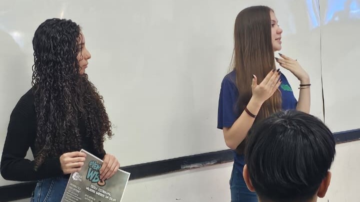 Estudantes da EE Waldemir Barros da Silva estimulam a educação profissional nas Moreninhas, em Campo Grande