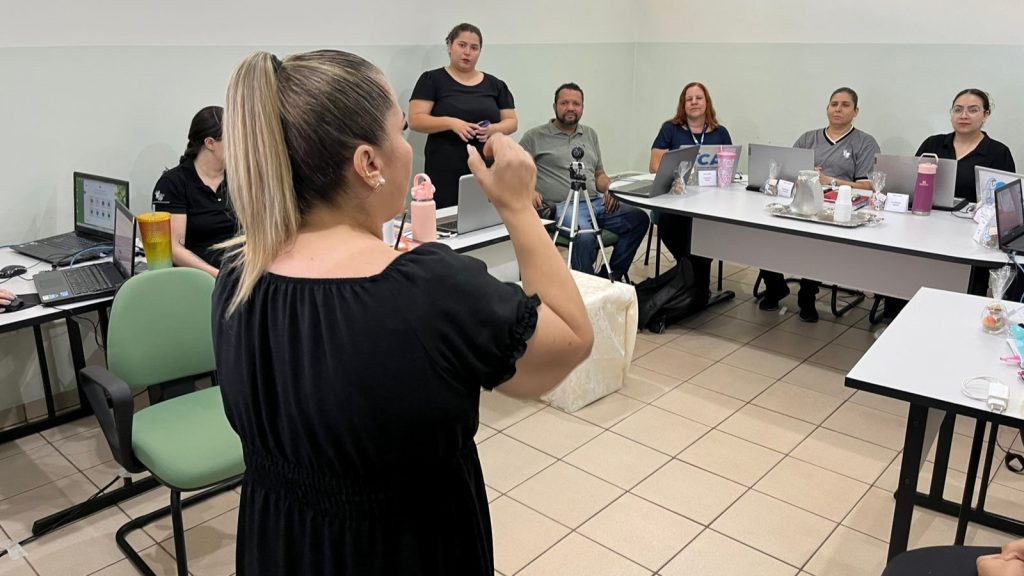 Formação continuada reforça inclusão e fecha ciclo de 2025 na REE