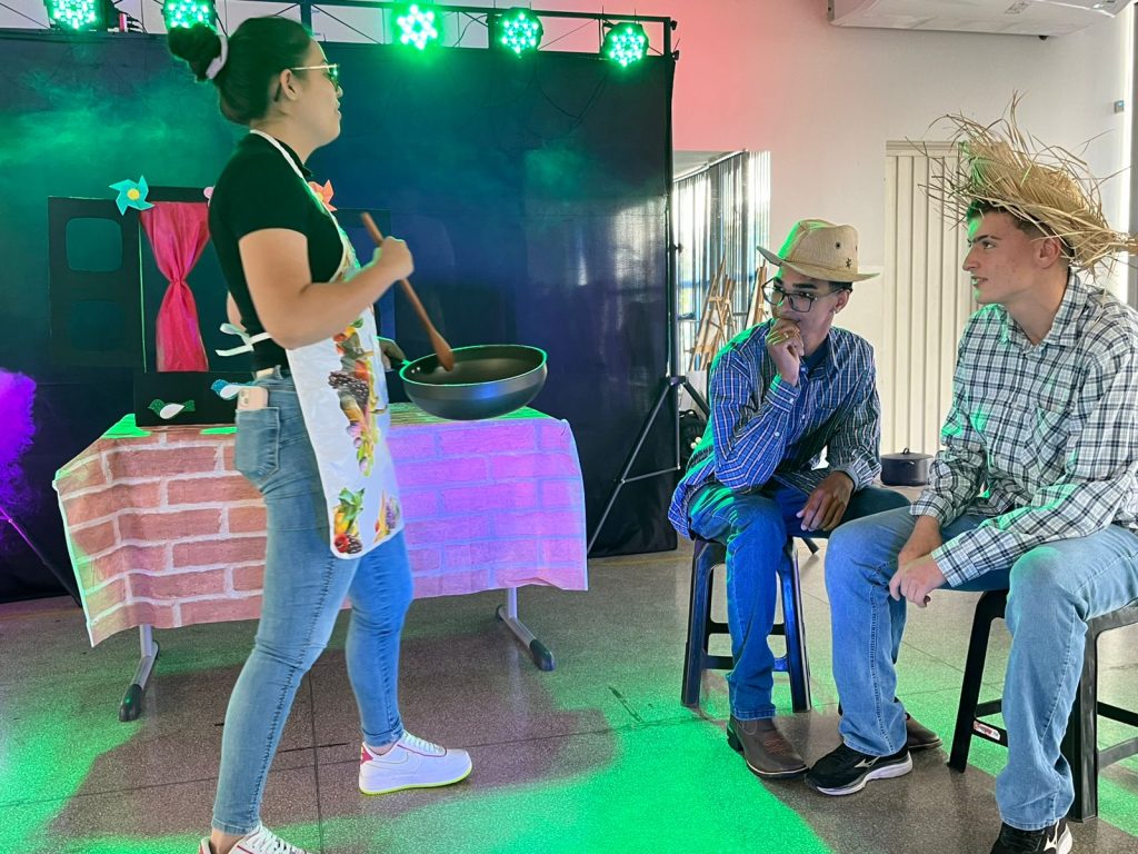 encenação teatral sobre culinária típica