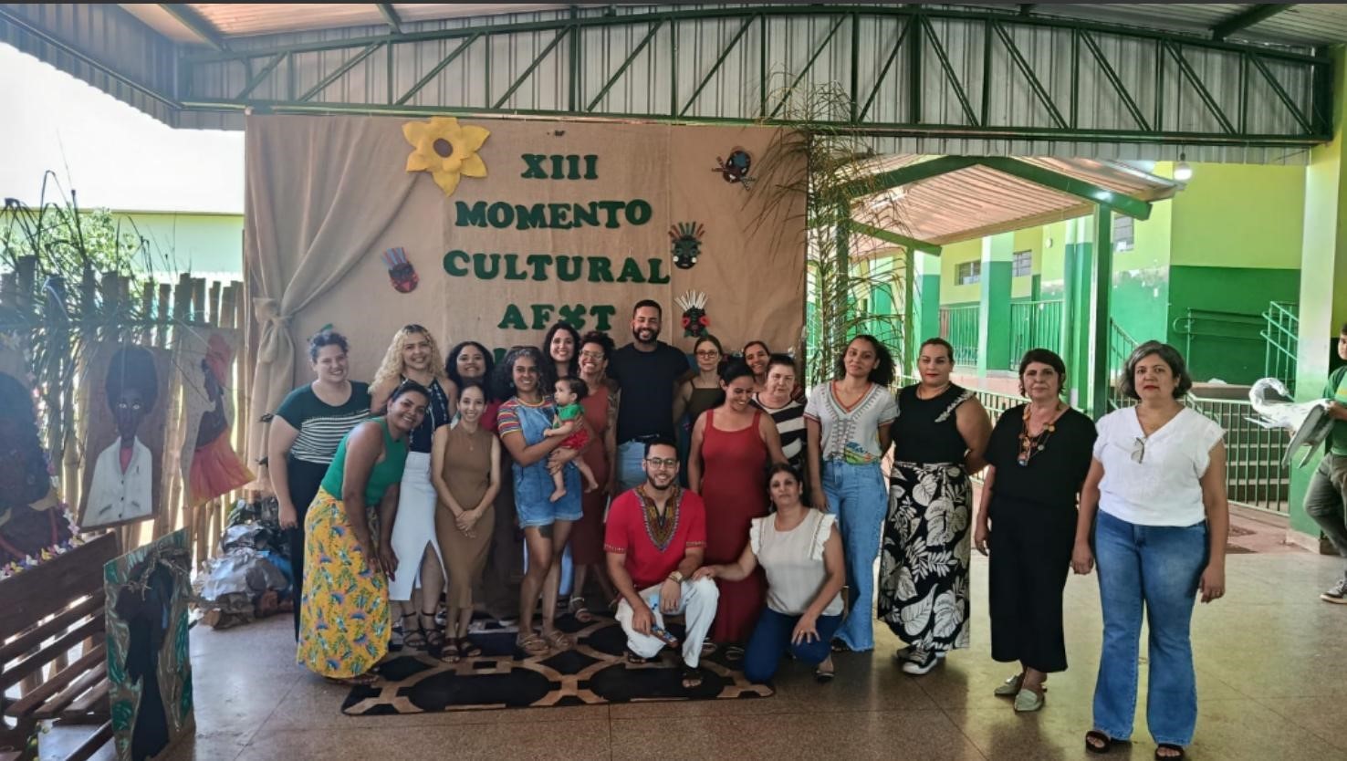 Exposição mobiliza comunidade escolar com oficinas de arte e reflexões sobre diversidade e educação antirracista, em Arapuá, Três Lagoas