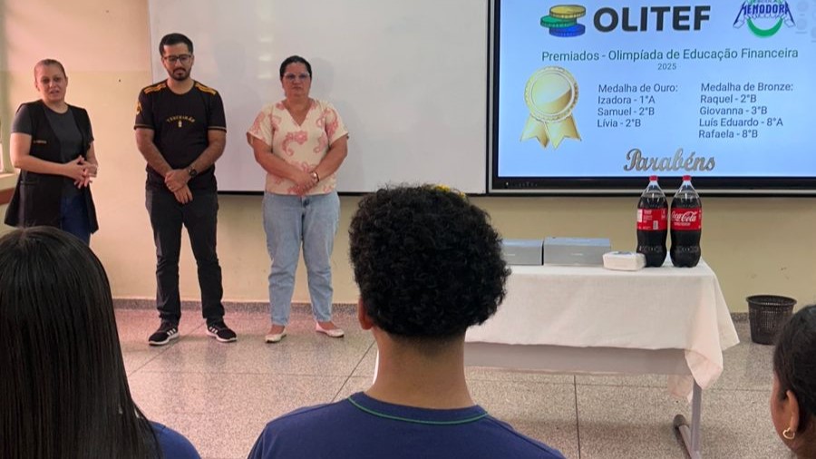Estudantes da EE Menodora Fialho de Figueiredo se destacam na maior Olimpíada de Educação Financeira do Brasil.