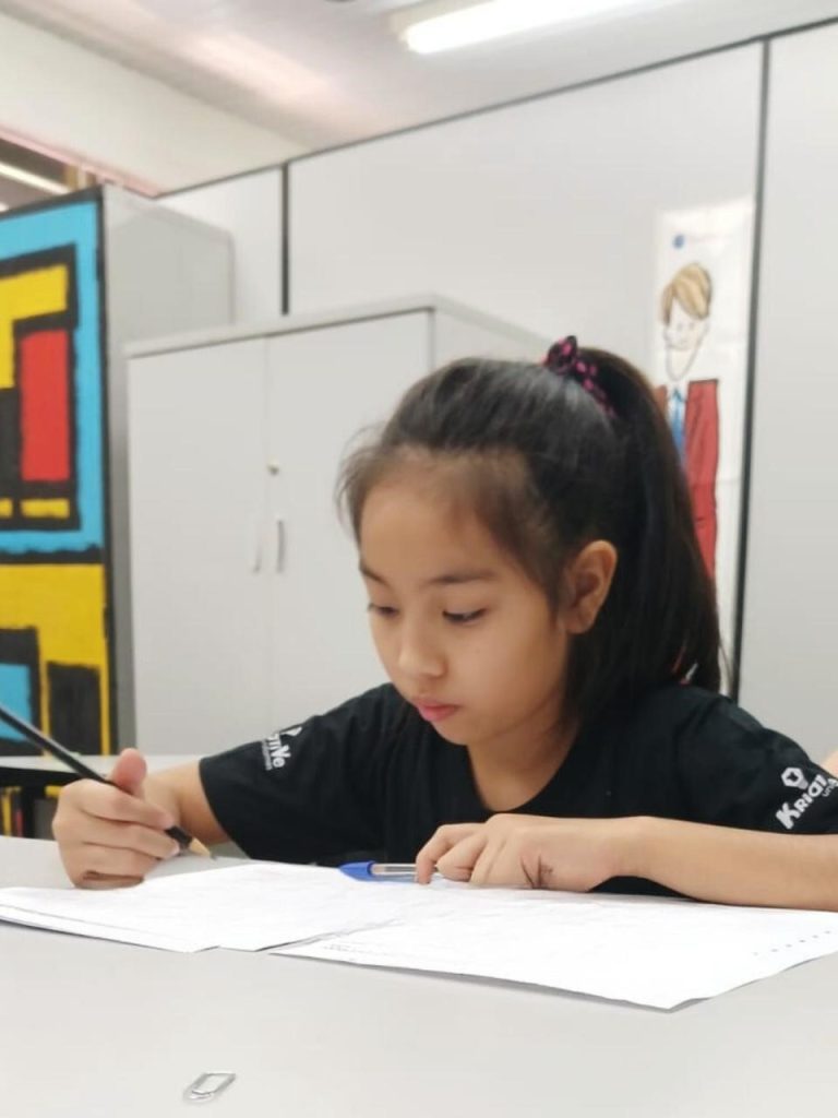 Estudantes do CEAM/AHS conquistam oito medalhas na Olimpíada Brasileira de Língua Inglesa