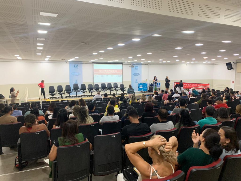 SED realiza fórum de partilha de adesão ao Pacto Nacional para a Superação do Analfabetismo e Qualificação na EJA em MS .