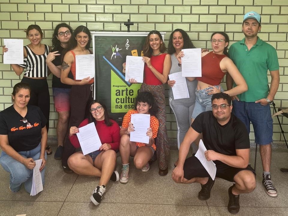 Espetáculo ‘João e Maria’ encerra formação teatral e convida o público para viver essa emoção