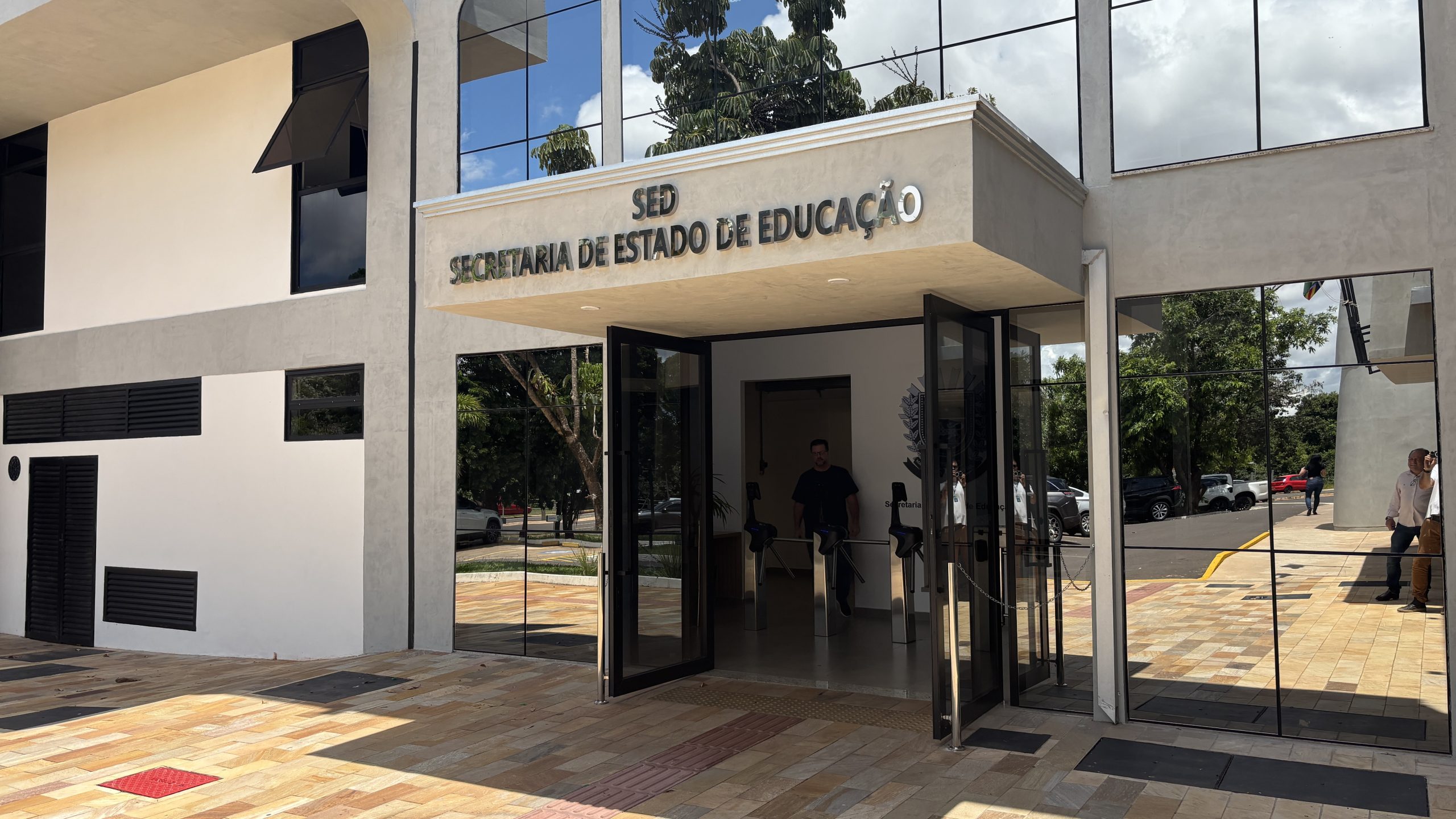 SED alerta para prazos do Encceja e do Enem que vencem em abril e maio