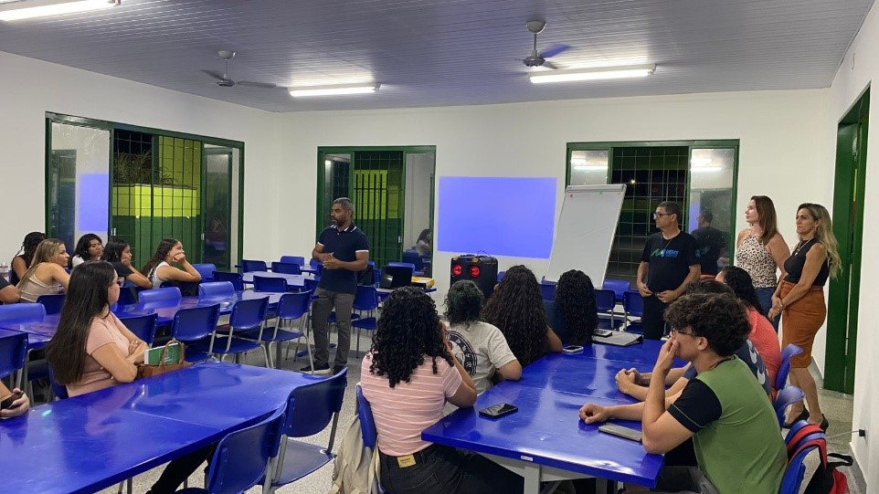 Cursinho gratuito em Escola Estadual amplia chances de acesso ao Ensino Superior
