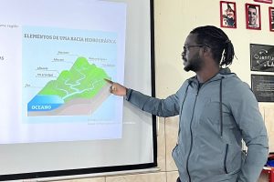 Escola Estadual se conecta com universidade do Reino Unido em programa sobre mudanças climáticas