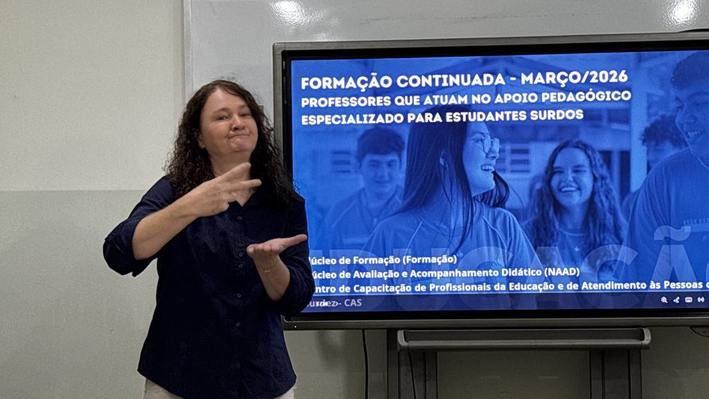 Formação da SED qualifica professores e amplia inclusão de estudantes surdos na Rede Estadual