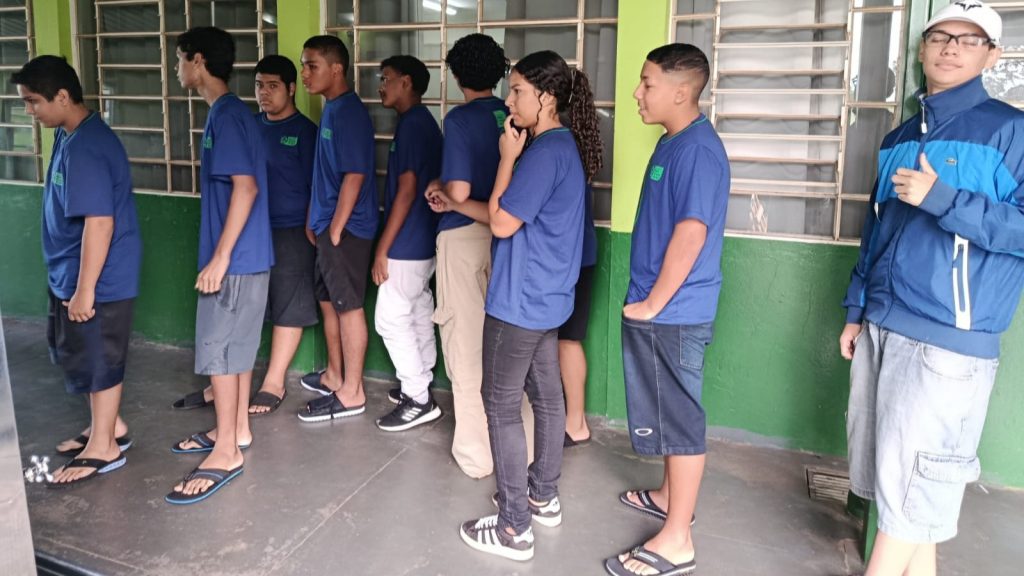 Mais de 600 estudantes foram às urnas em Escola Estadual na eleição de Grêmio Estudantil