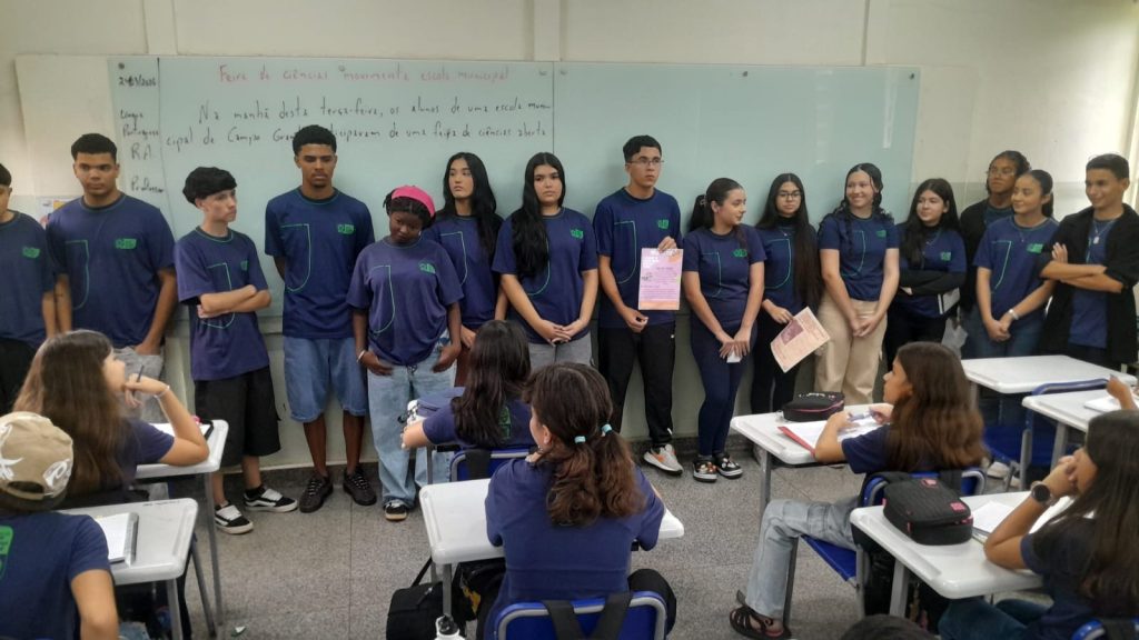 Mais de 600 estudantes foram às urnas em Escola Estadual na eleição de Grêmio Estudantil