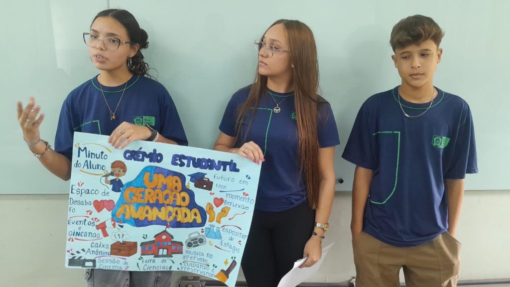 Mais de 600 estudantes foram às urnas em Escola Estadual na eleição de Grêmio Estudantil