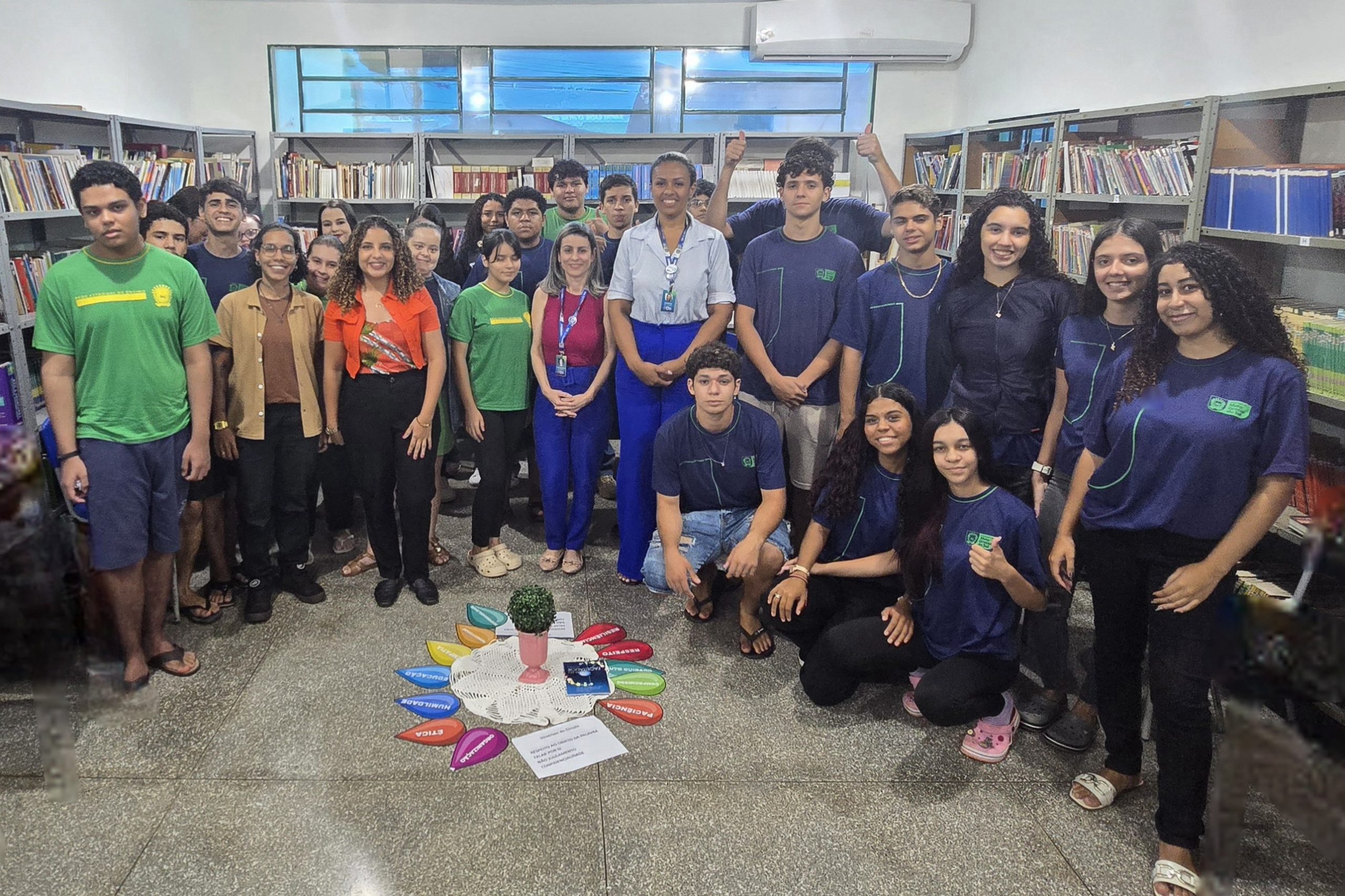 Roda de conversa mobiliza estudantes contra o bullying em Escola Estadual