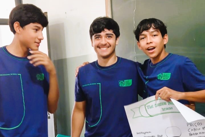 Alunos de escola estadual montam sistemas de informação empresarial