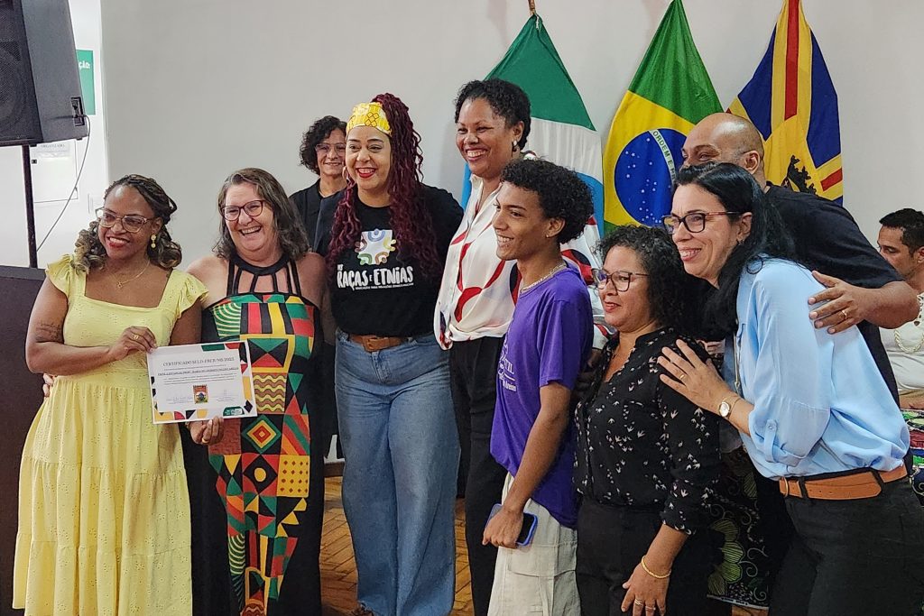 Escolas Estaduais da capital e interior são certificadas por práticas antirracistas
