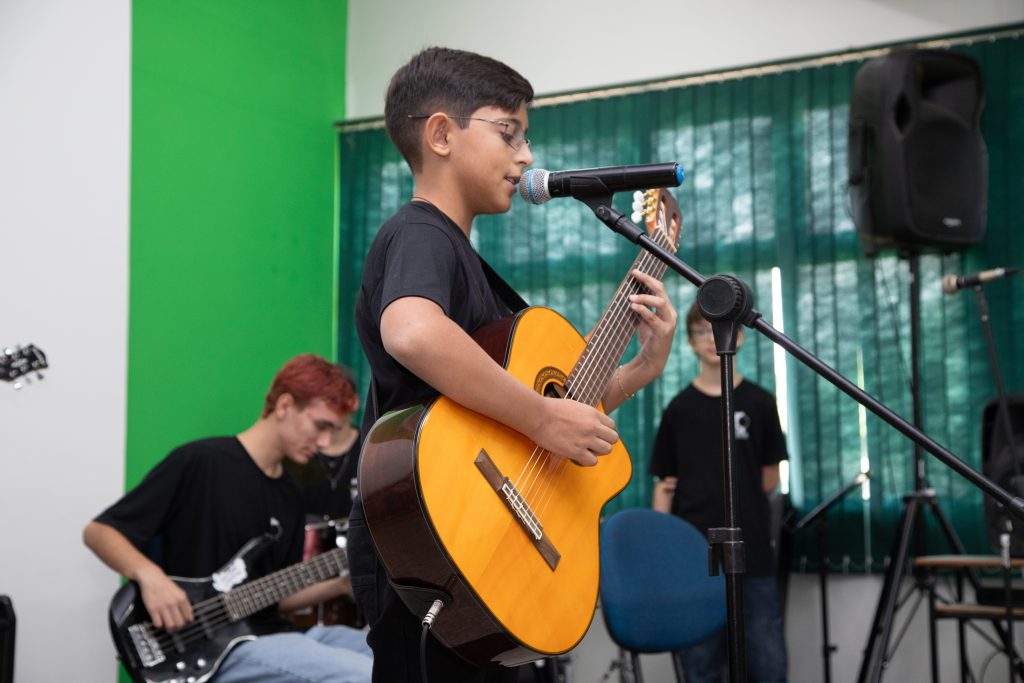 Estudantes da Educação Especial de MS são homenageados com medalhas na capital