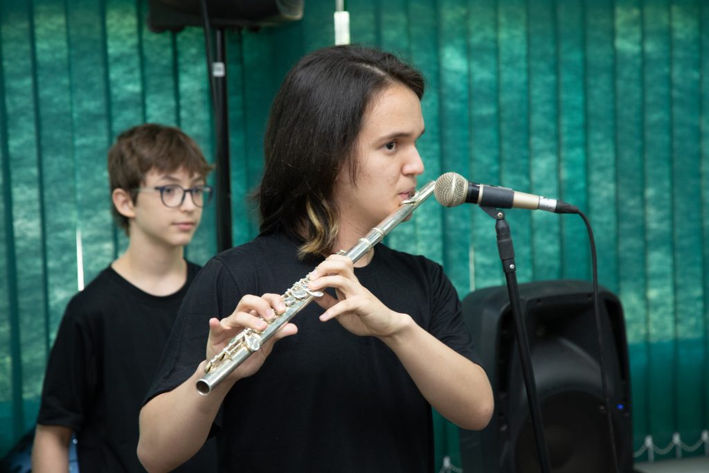 Estudantes da Educação Especial de MS são homenageados com medalhas na capital