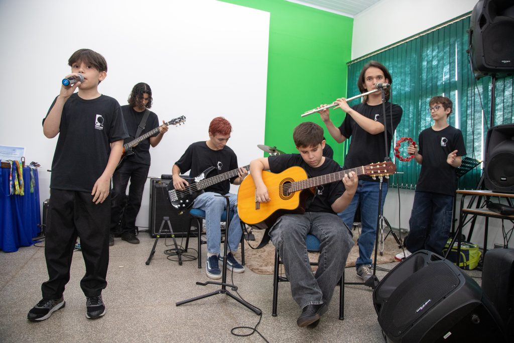 Estudantes da Educação Especial de MS são homenageados com medalhas na capital