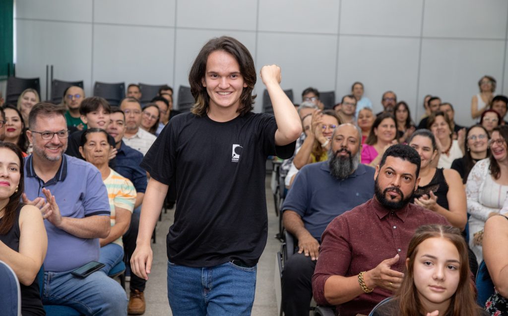 de fazer parte de um governo que oferece oportunidades e valoriza nossos estudantes