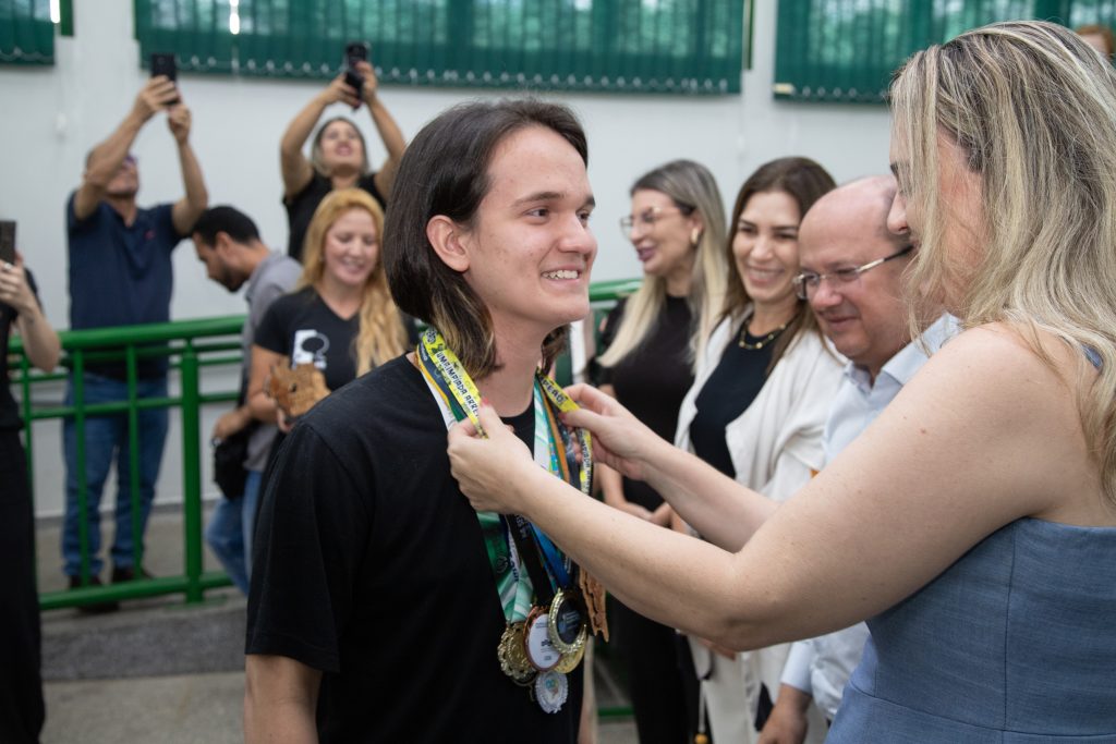 de fazer parte de um governo que oferece oportunidades e valoriza nossos estudantes