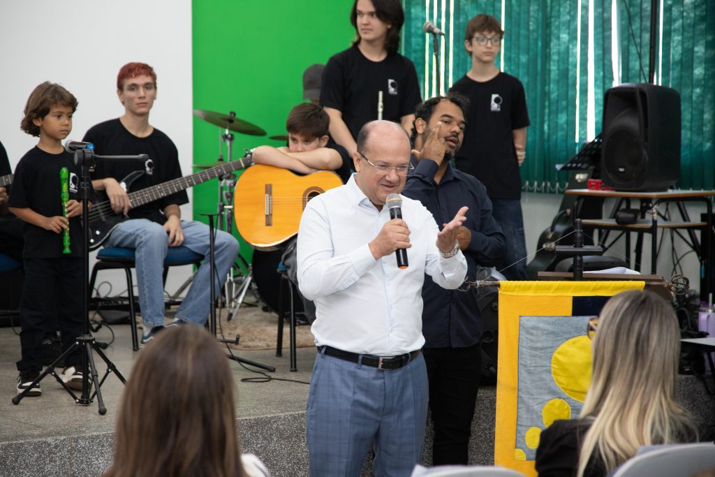 Estudantes da Educação Especial de MS são homenageados com medalhas na capital