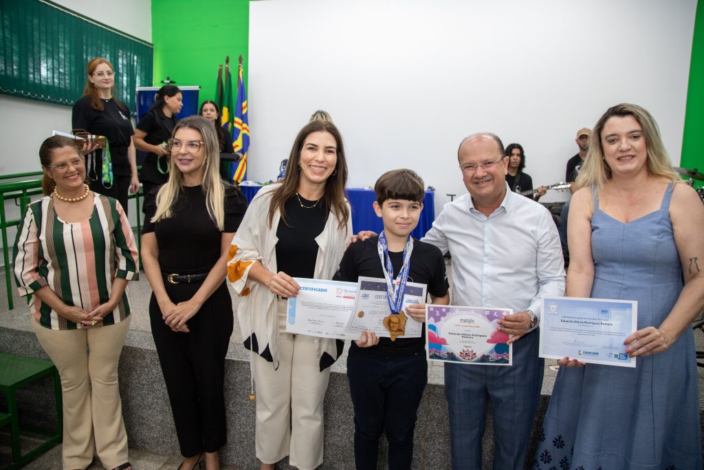 Estudantes da Educação Especial de MS são homenageados com medalhas na capital