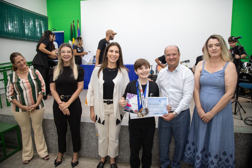 Estudantes da Educação Especial de MS são homenageados com medalhas na capital