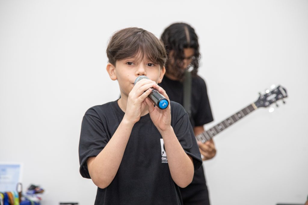 Estudantes da Educação Especial de MS são homenageados com medalhas na capital