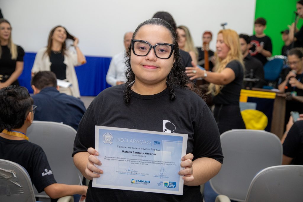 Estudantes da Educação Especial de MS são homenageados com medalhas na capital