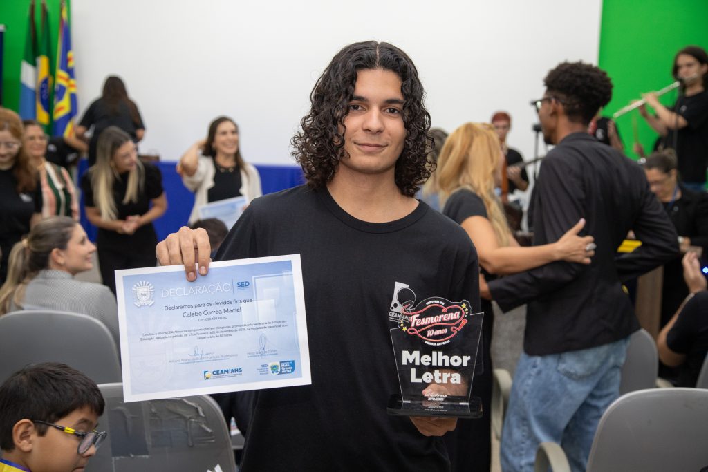 Estudantes da Educação Especial de MS são homenageados com medalhas na capital