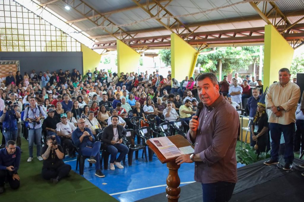 Governo de MS entrega escolas revitalizadas e quadras cobertas em Nioaque
