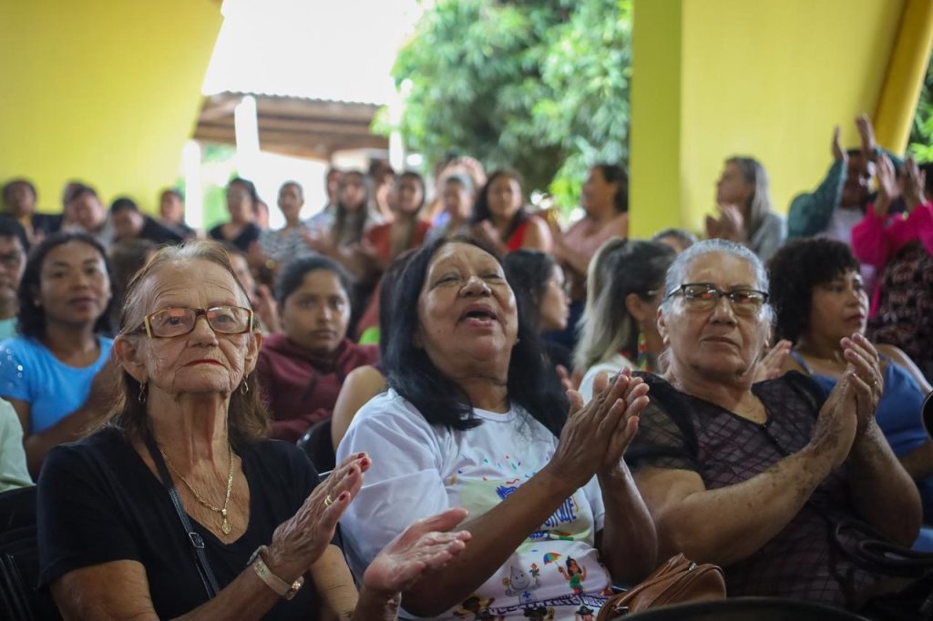 Governo de MS entrega escolas revitalizadas e quadras cobertas em Nioaque