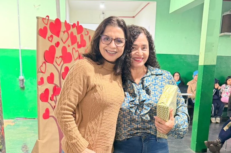 Escola reúne famílias para celebrar, acolher e conversar sobre o desempenho dos filhos