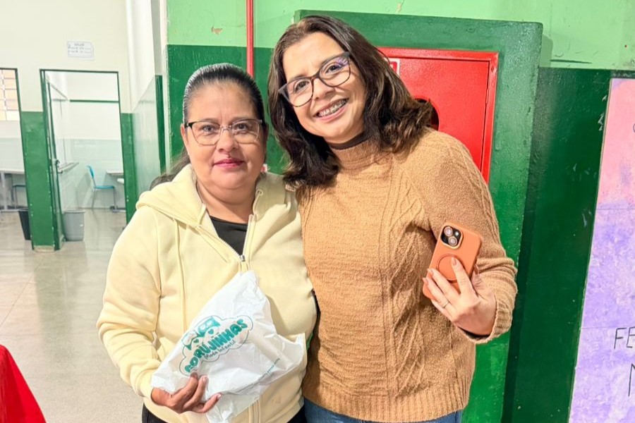 Escola reúne famílias para celebrar, acolher e conversar sobre o desempenho dos filhos