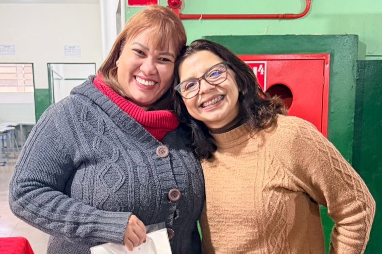 Escola reúne famílias para celebrar, acolher e conversar sobre o desempenho dos filhos