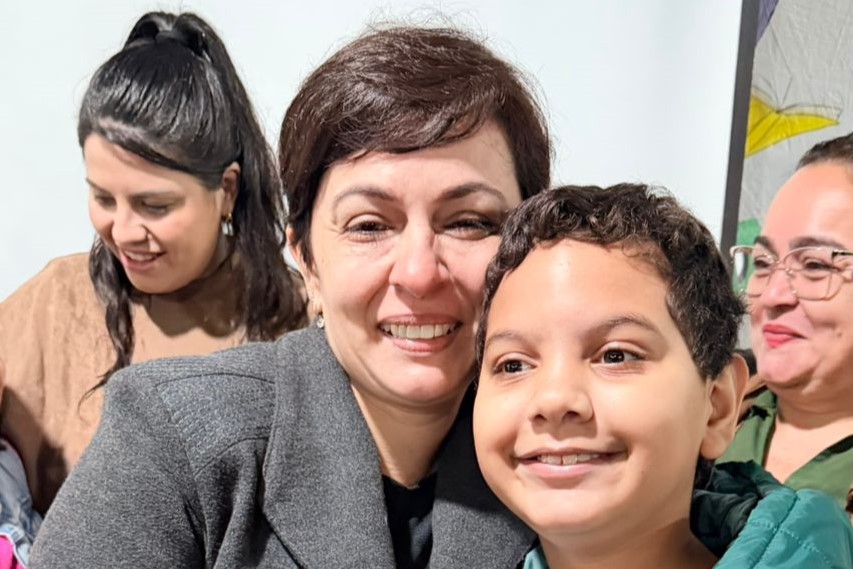 Escola reúne famílias para celebrar, acolher e conversar sobre o desempenho dos filhos