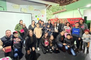 Escola reúne famílias para celebrar, acolher e conversar sobre o desempenho dos filhos