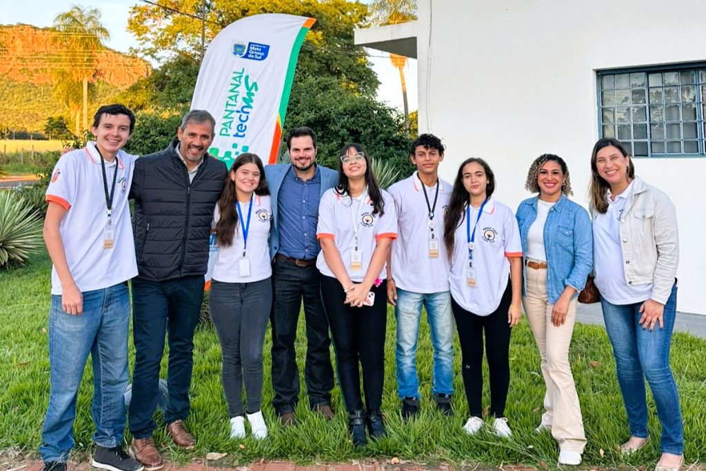 Estudantes levam a escola pública para dentro da universidade em evento na UEMS