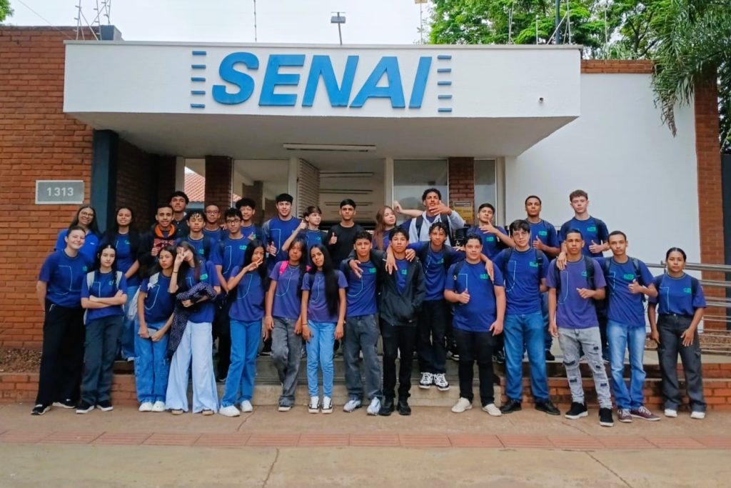 Escola estadual faz parceria com aprendizagem industrial para ensino de mecatrônica