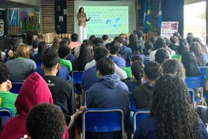 Escola estadual transforma recreio em roda de conversa sobre segurança digital