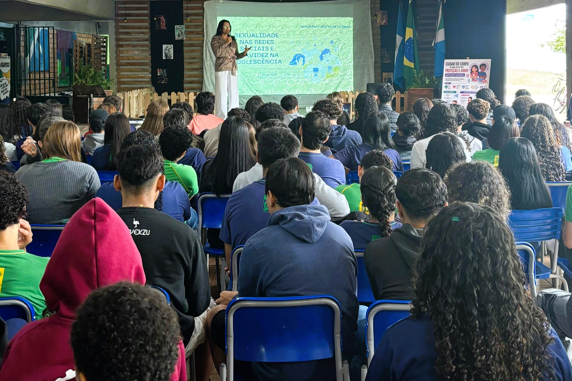Escola estadual transforma recreio em roda de conversa sobre segurança digital
