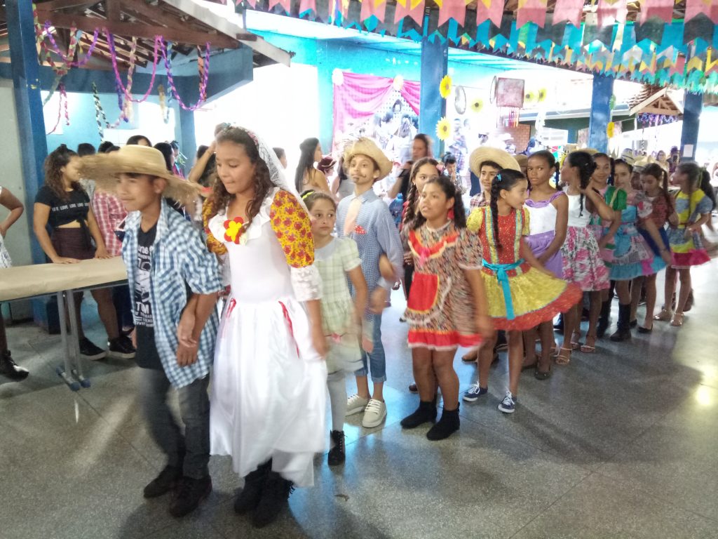 Escola Odete Feroldi promove festa junina com jogos e comidas típicas -  Buritama